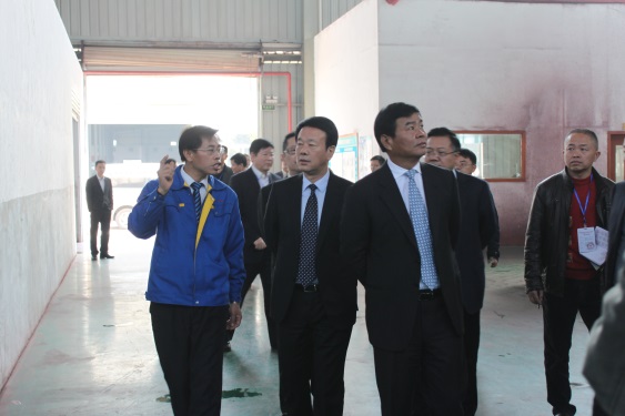 2013年11月，湖南省副省长何报翔莅临创一指导工作